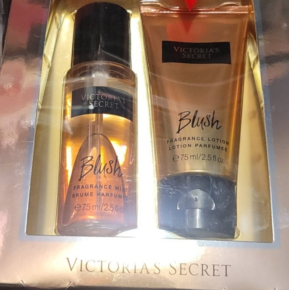 Blush VS spray lotion set only - Brand new